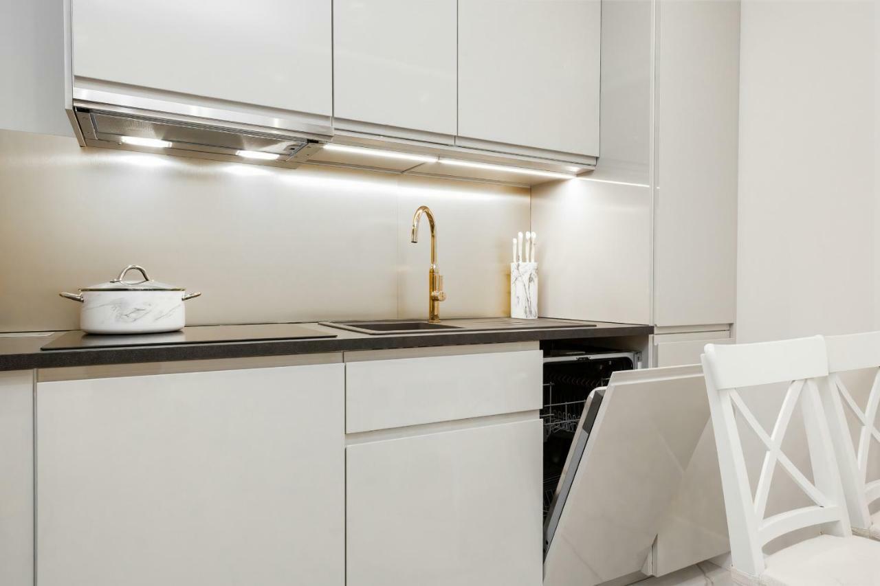 Apartments Aura Sky By Noclegi Renters Warszawa Eksteriør billede